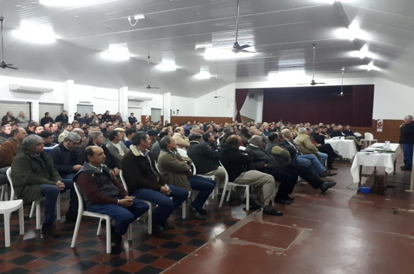 Reunión en Crespo