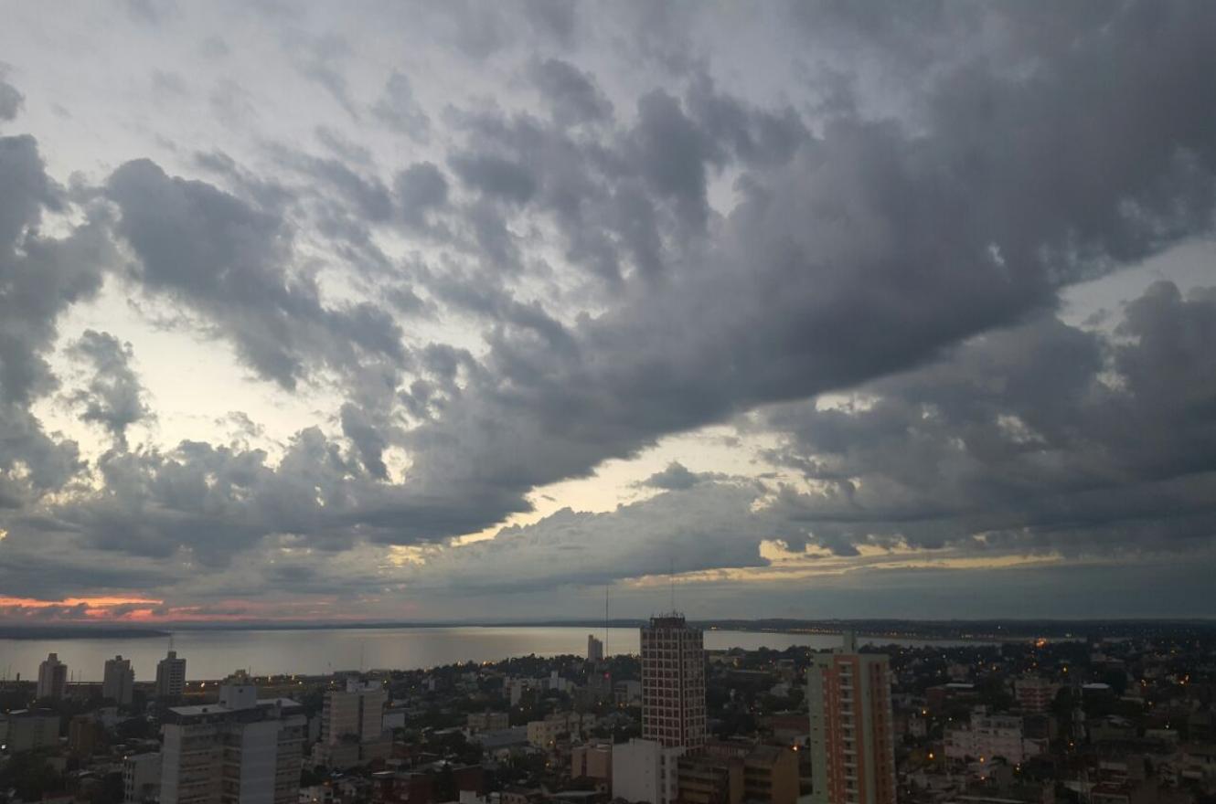 Pronóstico del tiempo: cielo nublado y temperaturas otoñales en Entre Ríos  | Análisis