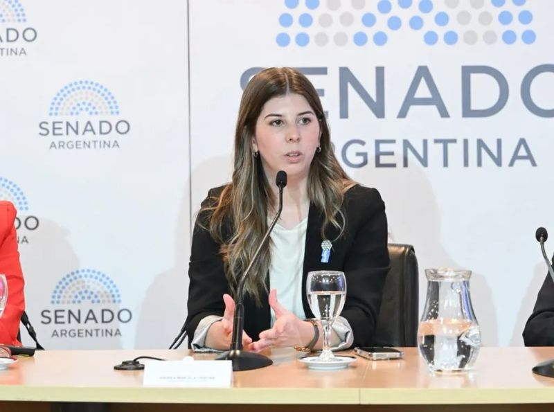 Andrea Cristina, la senadora damnificada