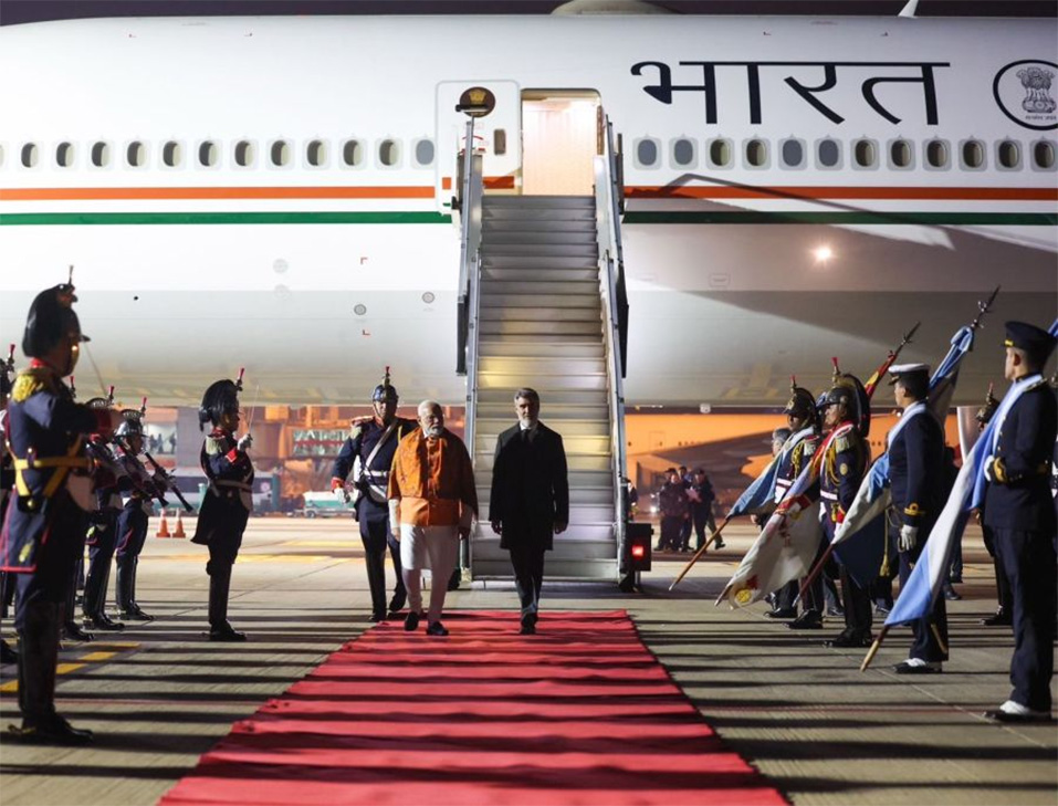 Narendra Modi se reunirá con Javier Milei y luego continuará su viaje al Brasil para participar de la 17ª cumbre de los BRICS.