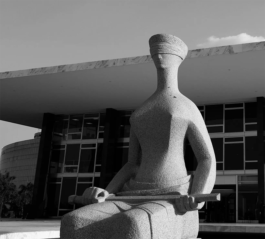 La Estatua de la Justicia frente al Supremo Tribunal Federal, Brasilia.