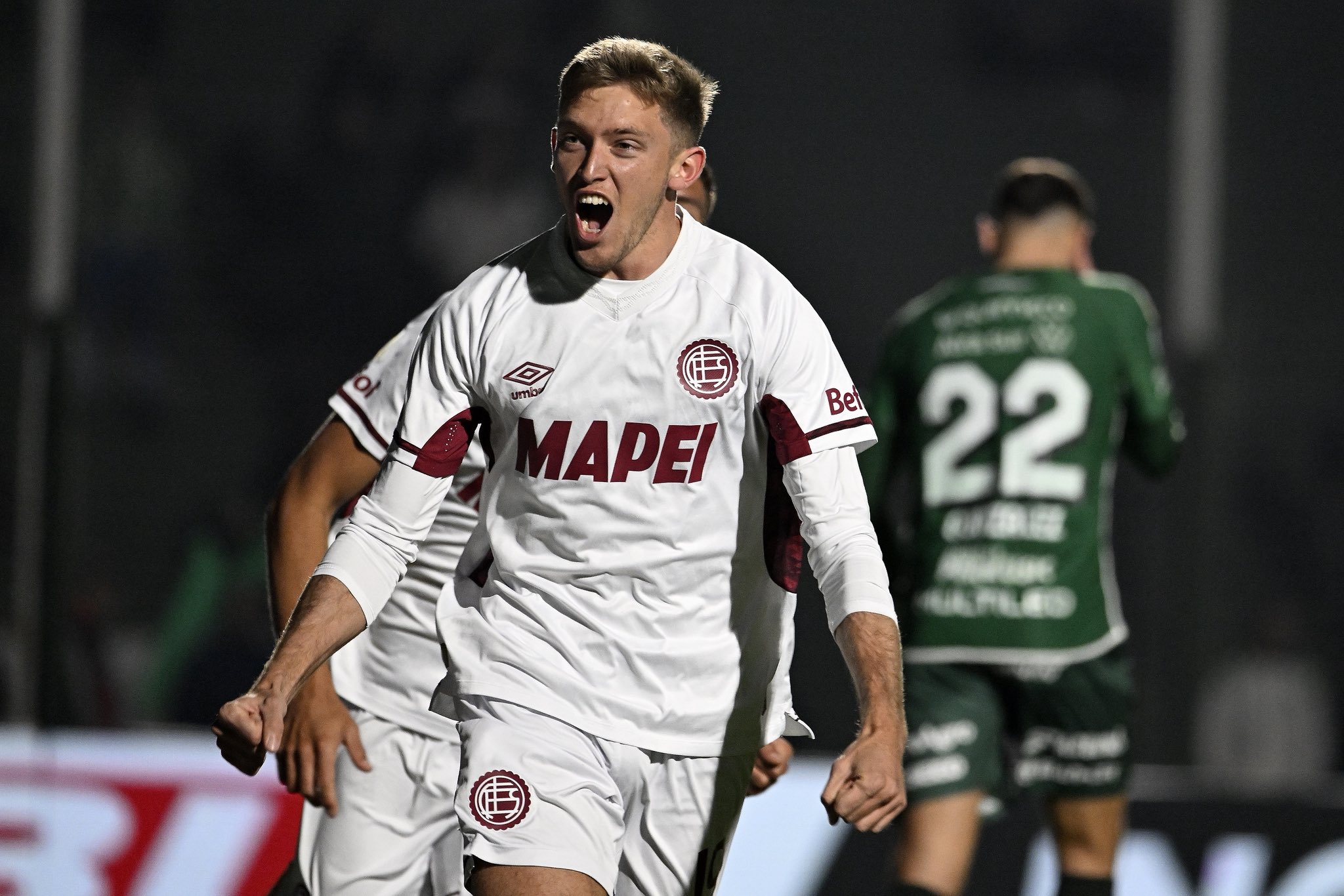 En Junín, Lanús le ganó a Sarmiento el partido que abrió la tercera fecha