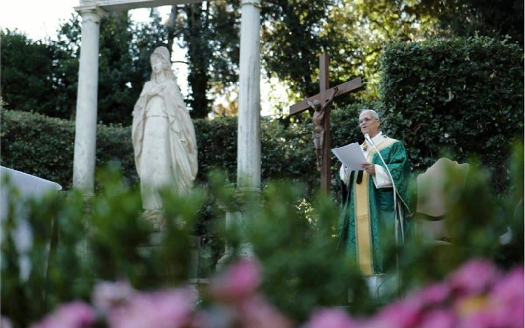 El papa León XIV se está convirtiendo en el defensor del clima que el mundo necesita. En la imagen, la primera Misa celebrada por el Cuidado de la Creación, en el Jardín de la Madonnina del Borgo “Laudato Si” en Castel Gandolfo.