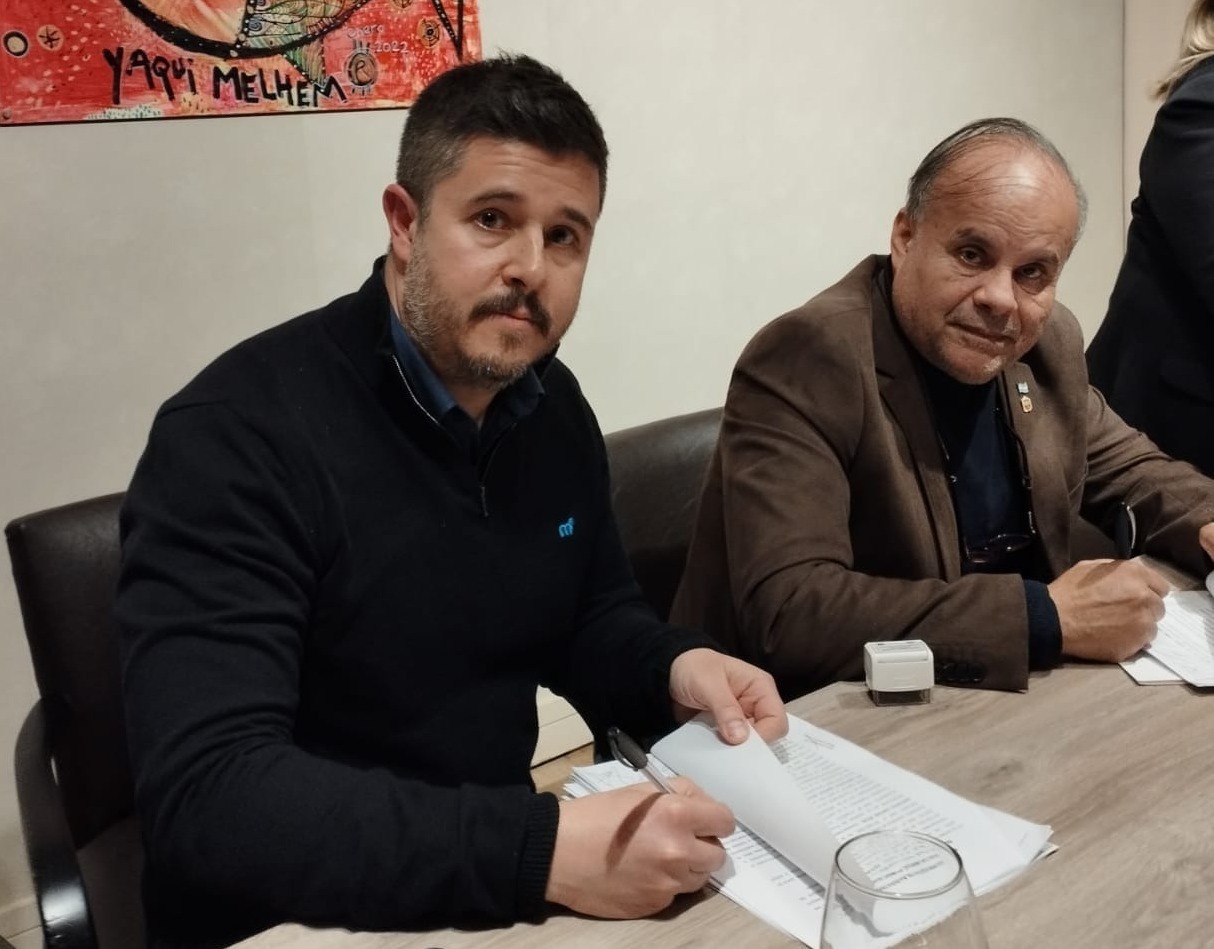 Roque Fleitas, presidente del Comité Ejecutivo Provincial de LLA y Hernán Viola, apoderado partidario.