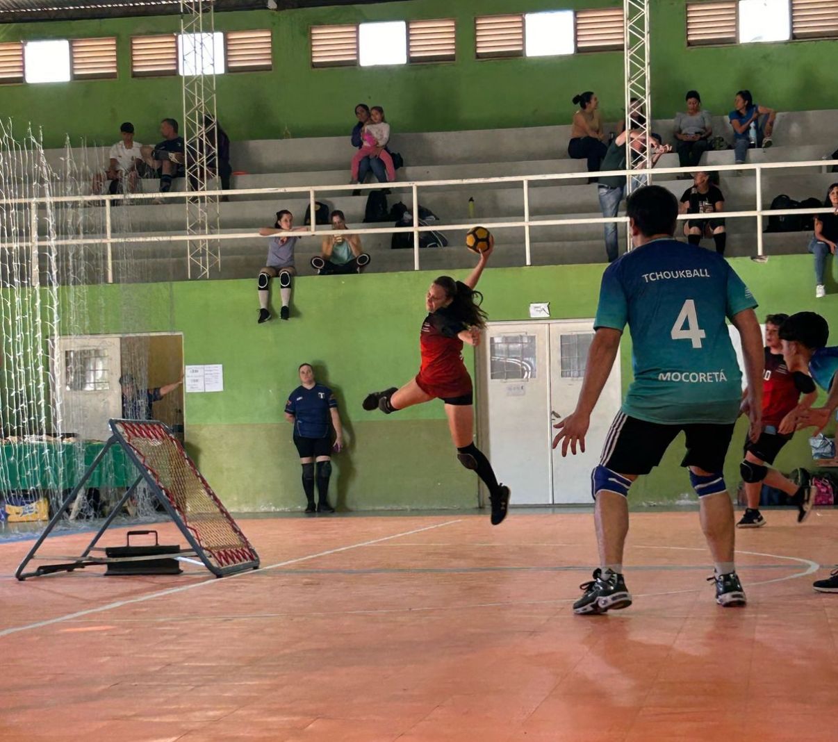 Tchoukball
