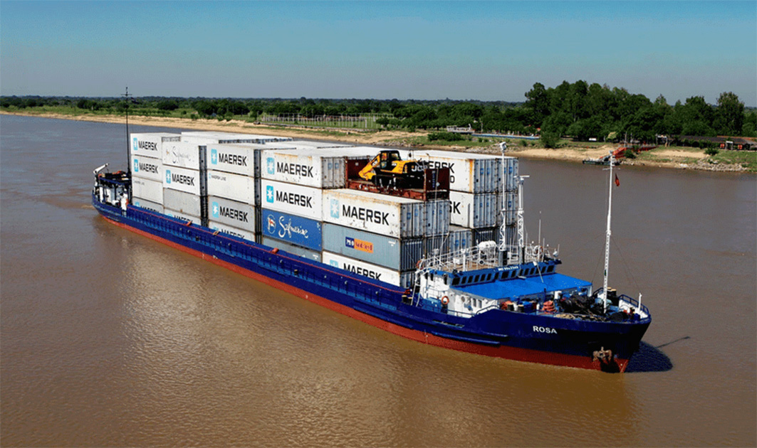 El buque “Rosa” de bandera paraguaya de la compañía Naviship.