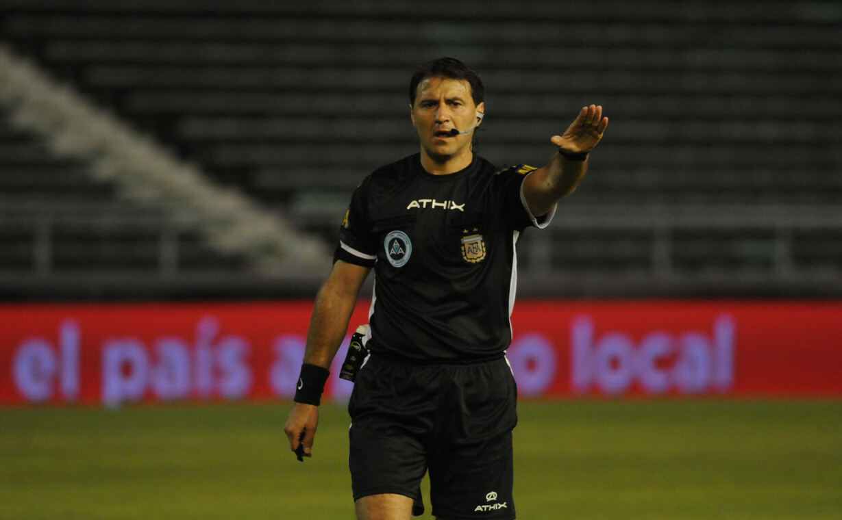 Superclásico: Héctor Paletta consideró que “no fue penal” y la consideró “una jugada gris”