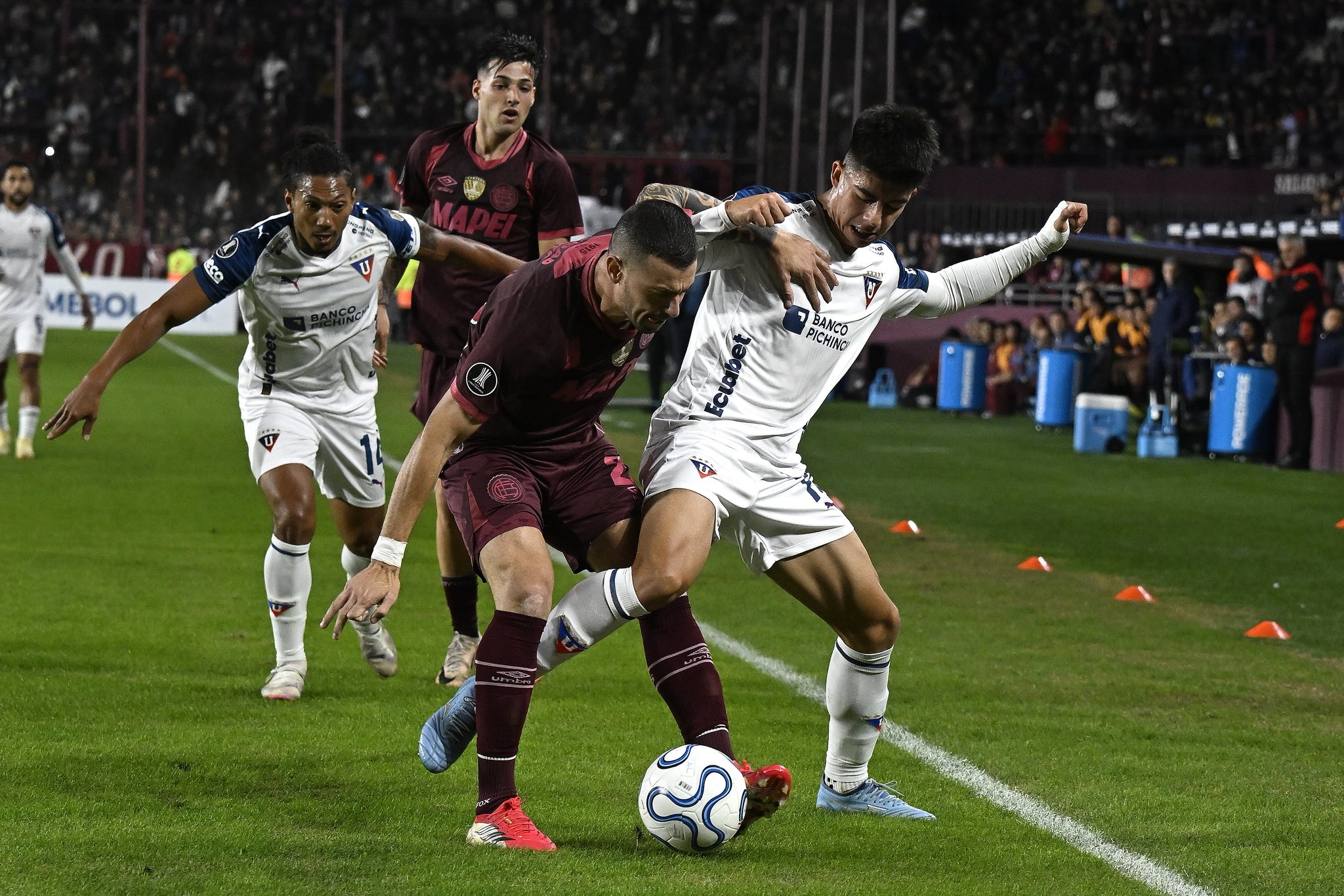 Lanús-Liga de Quito