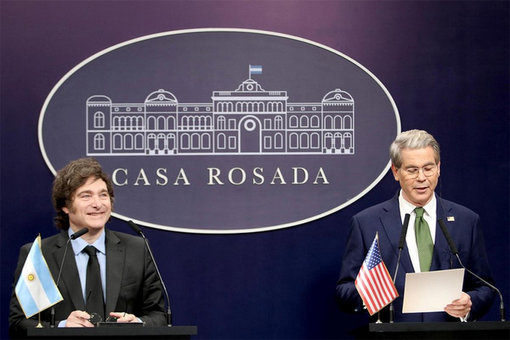 Imagen de archivo de Javier Milei y Scott Bessent.