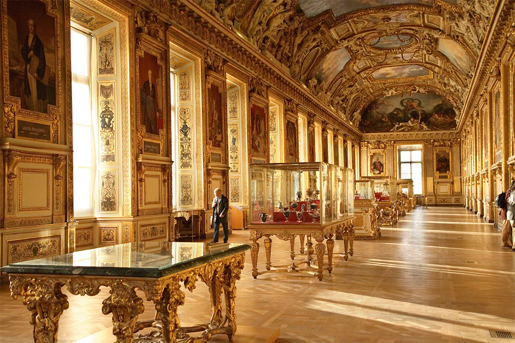 Vista de la Galería Apolo del Museo del Louvre, en una imagen de archivo.