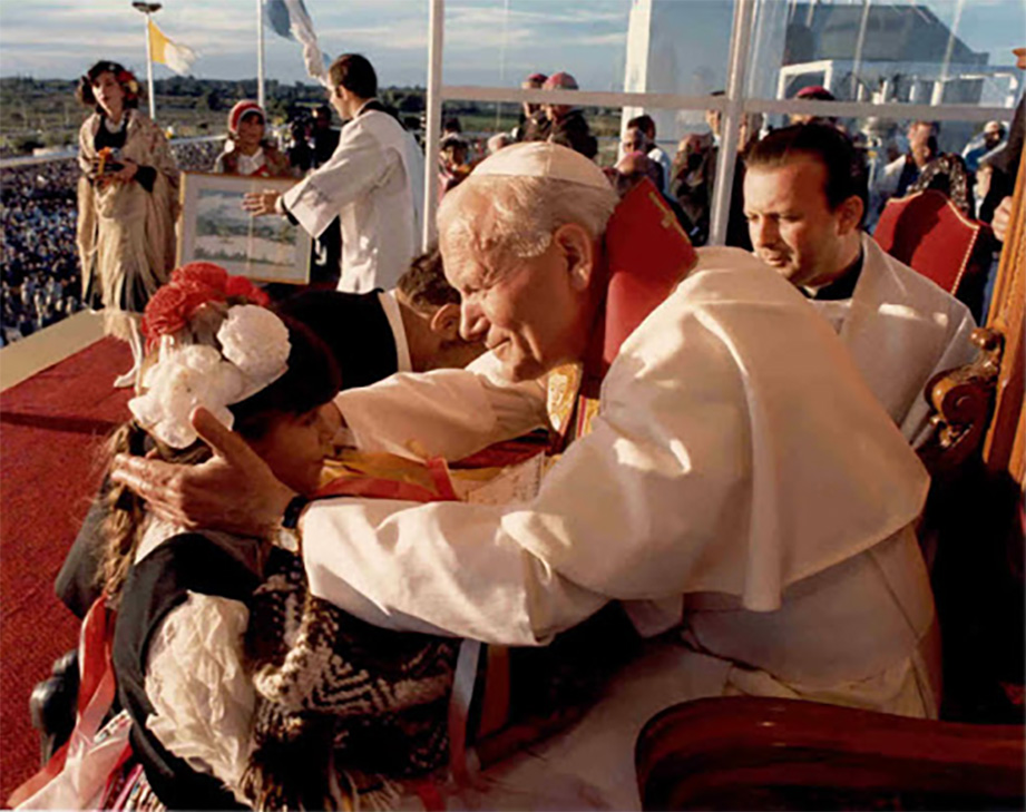 Imagen de archivo del 9 de abril de 1987, cuando el Papa Juan Pablo II estuvo en Paraná.