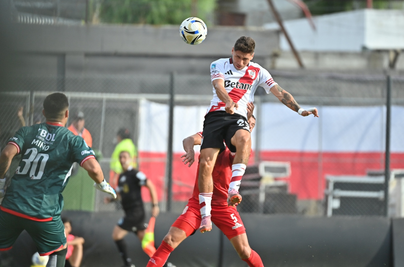 Gonzalo Montiel | River Plate vs. Barracas Central - Torneo Apertura 2026.