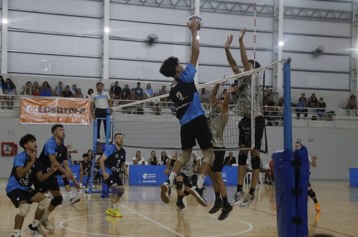 Rowing vs. La Calera | Liga Nacional de Vóley masculino 2026.