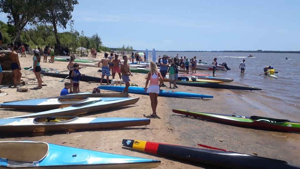 Concepción Del Uruguay Vive El Verano Con El Esplendor De Sus Playas Y