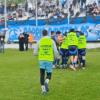 Jugadores de Gimnasia de Concepción del Uruguay celebran un gol.