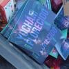 Los libros “Yuchán florecido” que fueron rescatados por su autor y advierte, pedagógicamente, la necesidad de saciar el hambre de tiza y pizarrón.