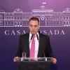 Manuel Adorni, vocero presidencial, debió salir a aclarar sobre los vínculos del empresario Leandro Scatturice y Laura Arrieta con el Gobierno de Javier Milei.