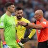 Emiliano Martínez, Hugo Lloris y Szymon Marciniak | Qatar 2022.