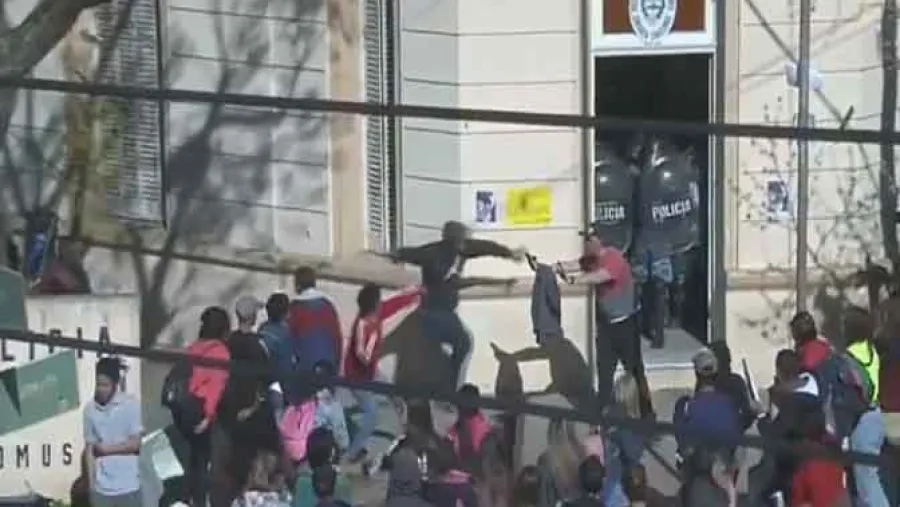 Tensión en la marcha para pedir justicia.