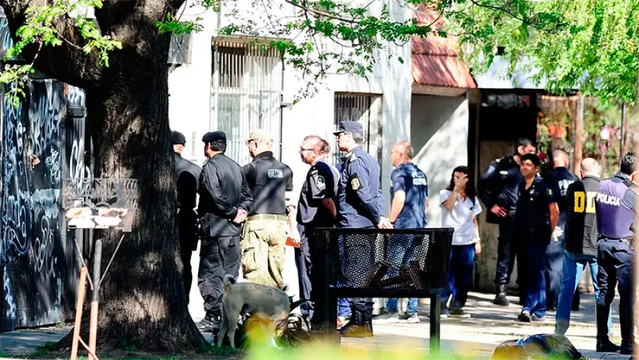 Asalto y toma de rehenes.