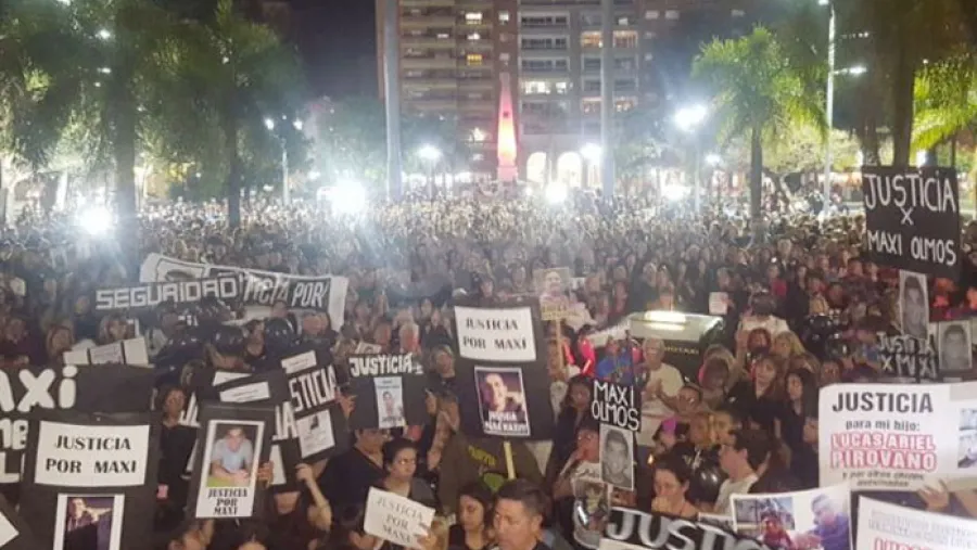 Asesinato en Santa Fe. Asesinato en Santa Fe.