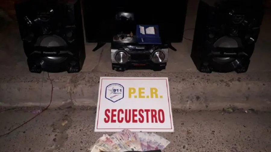Detenido. Detenido.