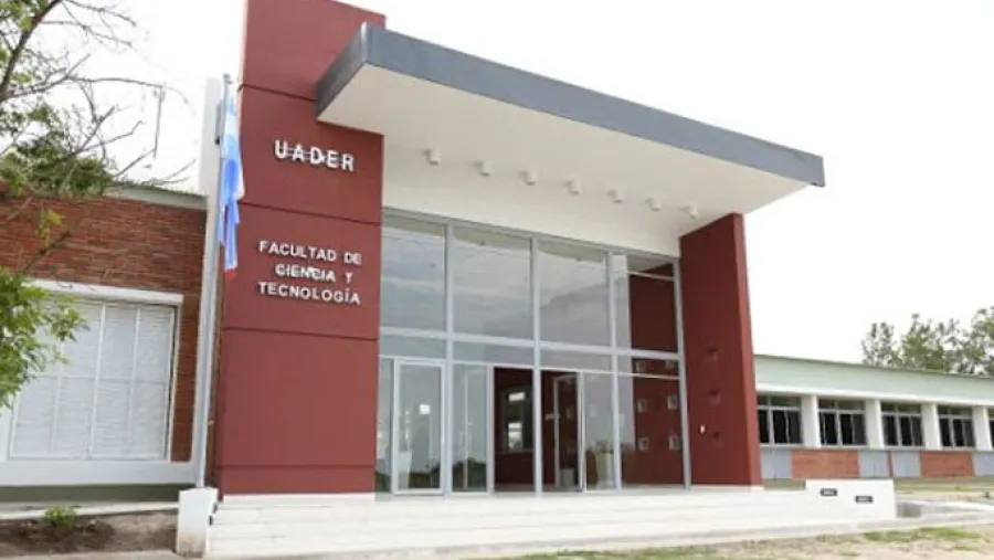 UADER.