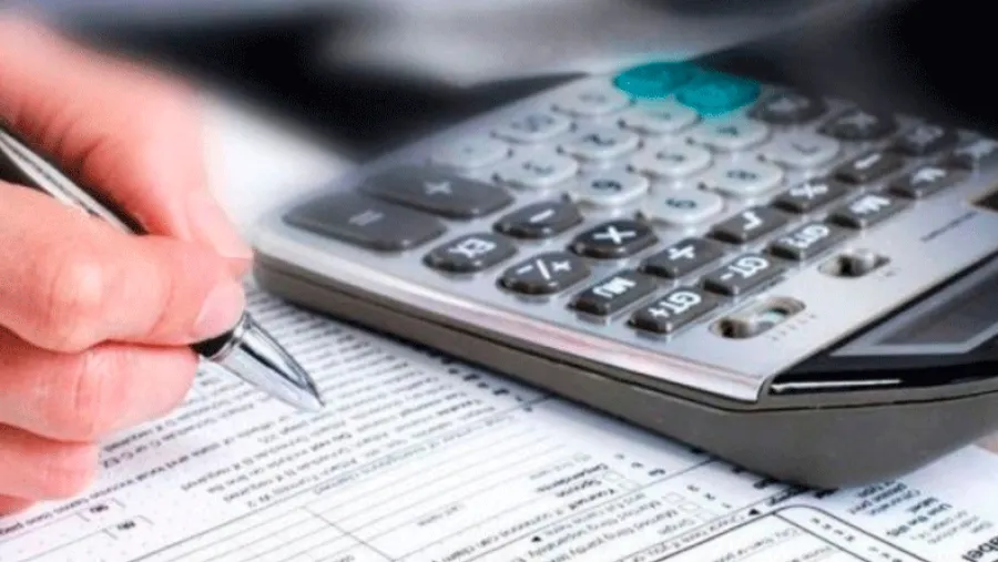 Impuesto a las ganancias.