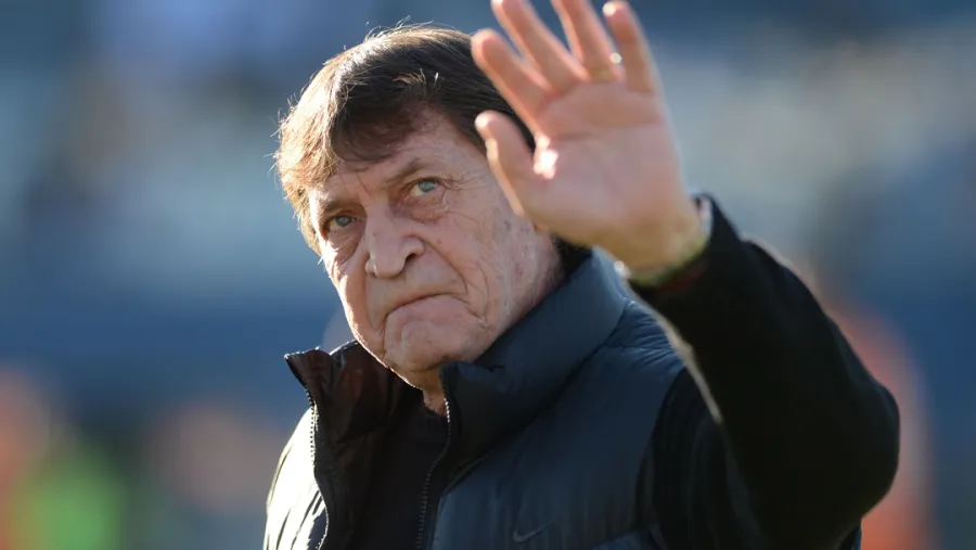 Julio Falcioni dejará la dirección técnica para asumir en enero como mánager en Banfield