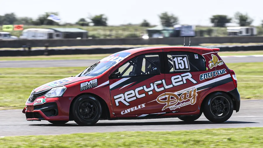 Turismo Nacional en Paraná: el local Exequiel Bastidas hizo la pole position de la Clase 2 Turismo Nacional en Paraná: el local Exequiel Bastidas hizo la pole position de la Clase 2