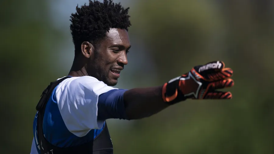 Vélez trabajó en aspectos tácticos con la mira puesta en Patronato