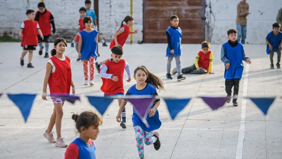 Fútbol: Escuelas Municipales de Deportes tuvieron un encuentro en Paraná XX Fútbol: Escuelas Municipales de Deportes tuvieron un encuentro en Paraná XX
