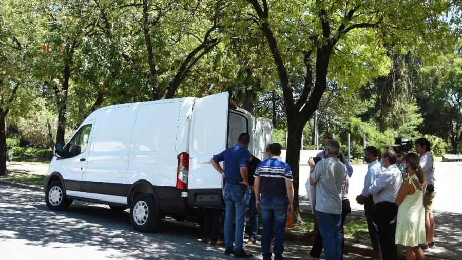 Crespo: presentaron la ambulancia comprada con el fondo de emergencia Covid-19