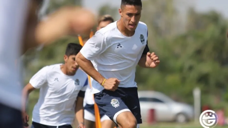 Fútbol: el concordiense Guiffrey se perfila de titular en Gimnasia para visitar a Banfield
