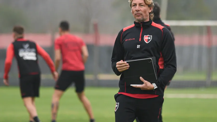 Racing se contactó con el entrenador entrerriano Gabriel Heinze