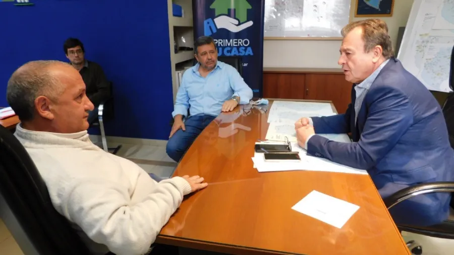 Trabajan en nuevas viviendas para docentes con fondos provinciales