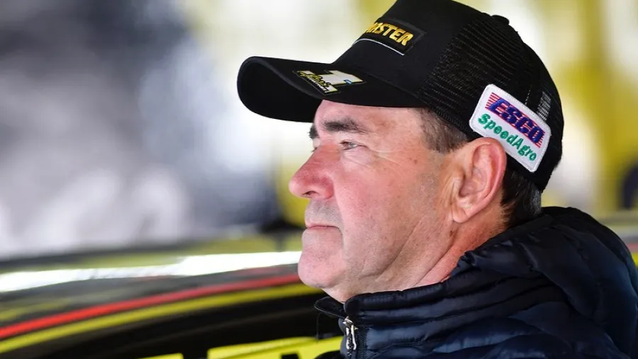 Omar Martínez: “Creo que podría llegar a girar en Buenos Aires, pero lo veo difícil”