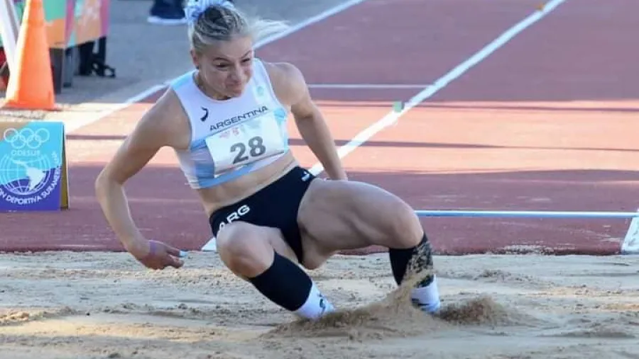 Atletismo: la villaguayense Victoria Zanolli ganó una medalla de bronce en Rosario 2022