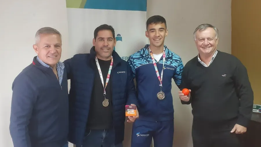 Santiago Arraigada fue recibido por el secretario de Deportes de la provincia