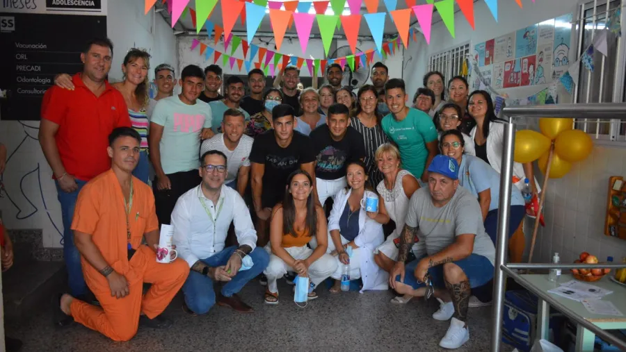 Jugadores y cuerpo técnico de Patronato visitaron el Hospital “San Roque” Jugadores y cuerpo técnico de Patronato visitaron el Hospital “San Roque”