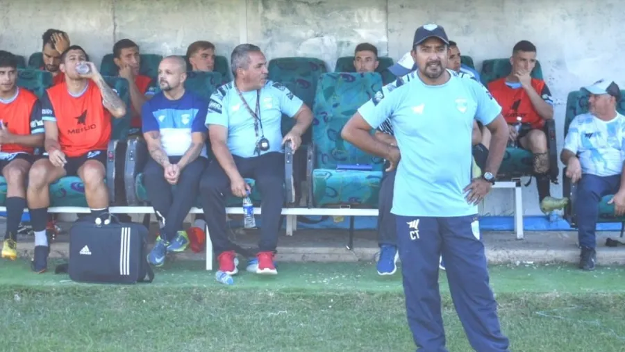 Norberto Acosta dejó de ser el DT de Gimnasia de Concepción del Uruguay Norberto Acosta dejó de ser el DT de Gimnasia de Concepción del Uruguay