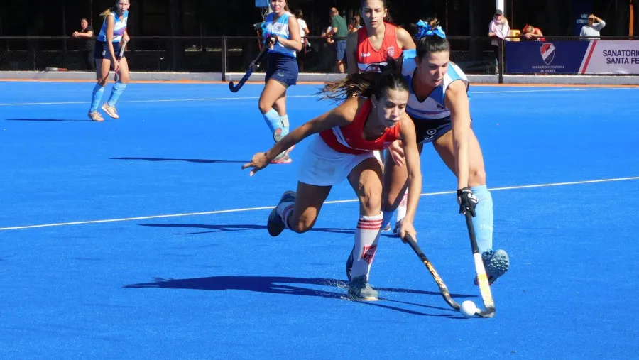 Los equipos paranaenses no tuvieron un buen fin de semana en el Dos Orillas Femenino