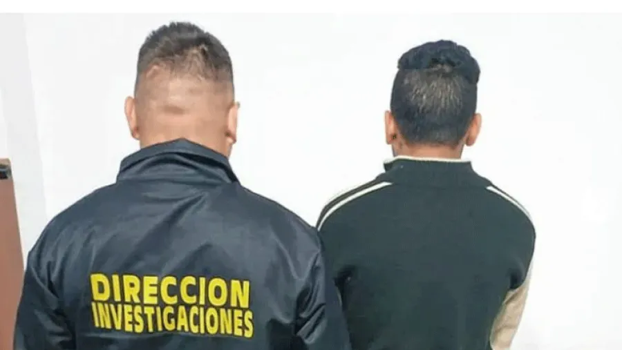 Detenido. Detenido.