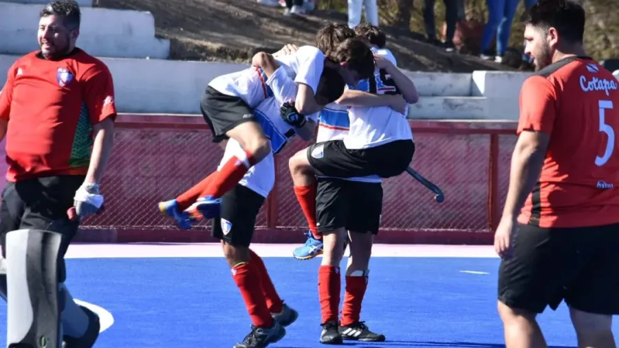 Tras el título Salta, los seleccionados entrerrianos llegaron a Paraná Tras el título Salta, los seleccionados entrerrianos llegaron a Paraná