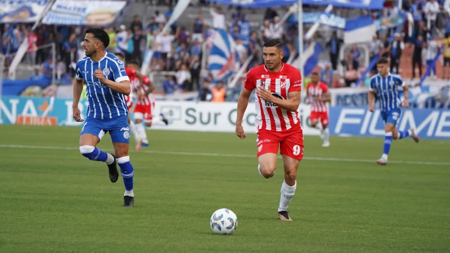 Fútbol: Godoy Cruz e Instituto quedaron a mano en Mendoza Fútbol: Godoy Cruz e Instituto quedaron a mano en Mendoza
