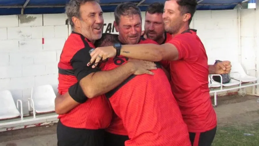 “Estos chicos nunca regalaron nada”, destacó el DT liguista de Patronato, 'Leo' Ferrero