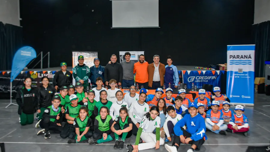 Sóftbol Play presentó una nueva edición de su torneo infantil Sóftbol Play presentó una nueva edición de su torneo infantil