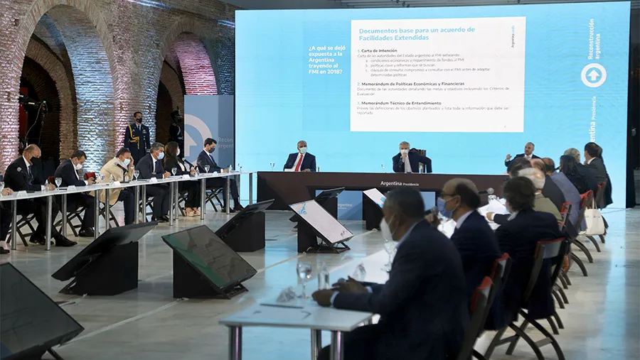Imagen de archivo del encuentro donde el ministro de Economía, Martín Guzmán, expuso ante el Presidente y los gobernadores sobre las negociaciones con el FMI.