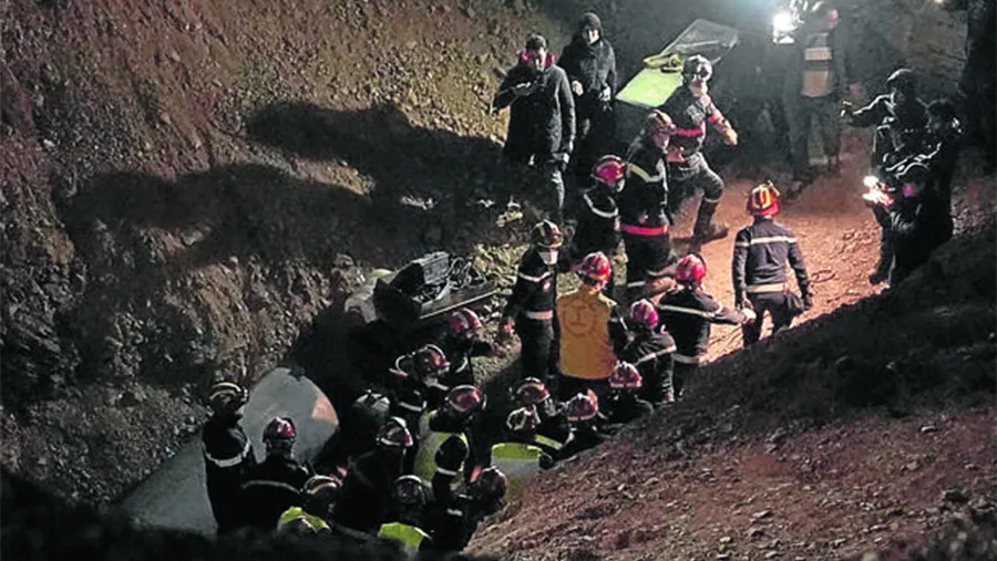 Rayan cayó el martes en un agujero de 32 metros de profundidad mientras acompañaba a su padre.