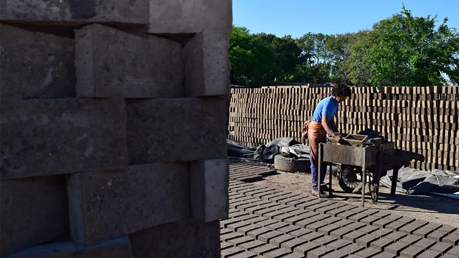 El apoyo a las cooperativas de ladrilleros es uno de los ejes para afianzar su sostenibilidad.